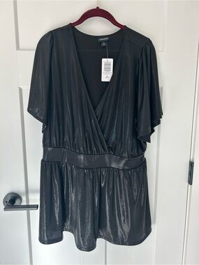 Torrid Liquid Shine Surplice Split Sleeve Peplum Top Deep Black 2X NWT